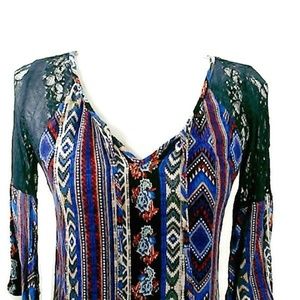 Daytrip 3/4 Sleeve Lace Shoulder Geometric Print